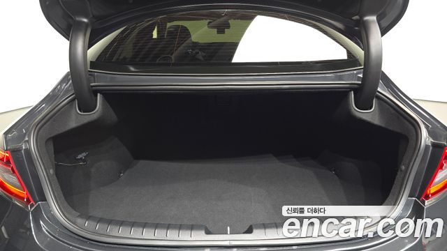 Hyundai Grandeur (IG) 3.0 Exclusive Special 2018 — фото 20
