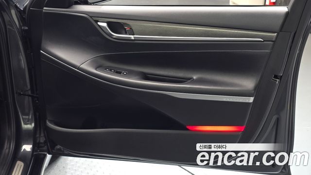 Hyundai Grandeur (IG) 3.0 Exclusive Special 2018 — фото 25