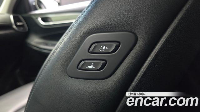 Hyundai Grandeur (IG) 3.0 Exclusive Special 2018 — фото 33