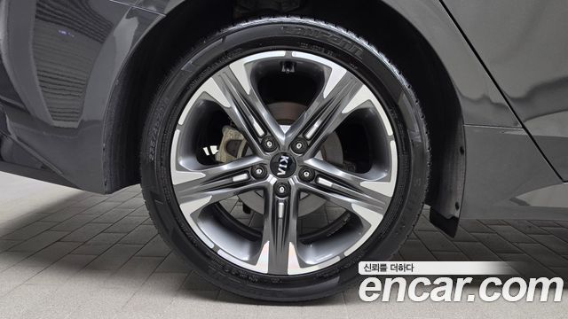 Kia K5 (III) 2.0 Prestige 2020 — фото 21