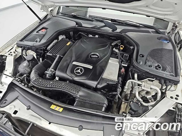 Mercedes-Benz E-Class (W213) E300 4MATIC Exclusive 2017 — фото 5