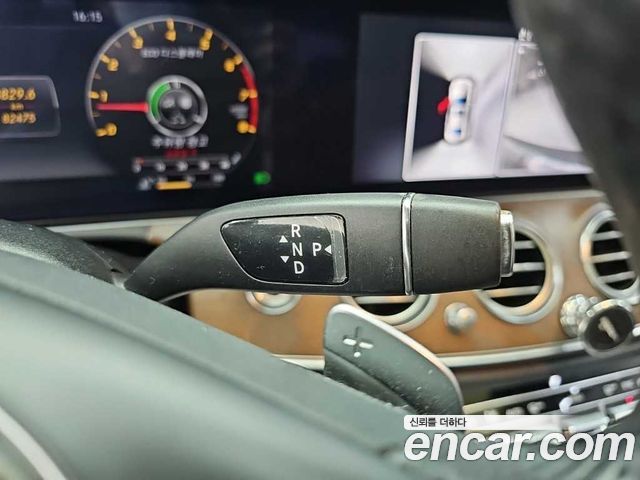 Mercedes-Benz E-Class (W213) E300 4MATIC Exclusive 2017 — фото 8
