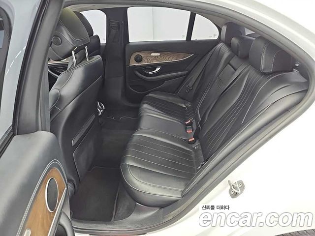 Mercedes-Benz E-Class (W213) E300 4MATIC Exclusive 2017 — фото 16