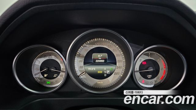 Mercedes-Benz E-Class (W212) E220 Bluetec Avantgarde Sport 2015 — фото 8