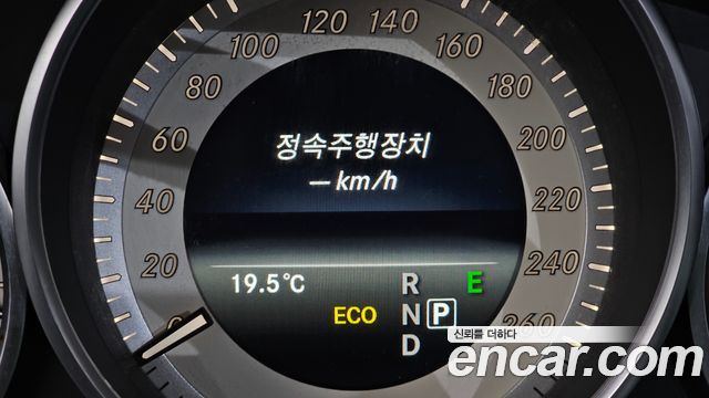 Mercedes-Benz E-Class (W212) E220 Bluetec Avantgarde Sport 2015 — фото 16