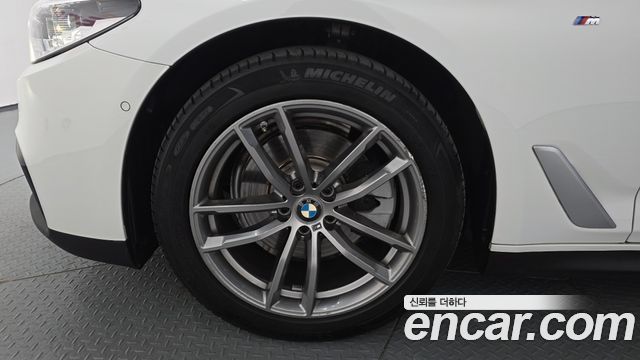 BMW 5 Series (G30) 520d xDrive M Sport Package Plus 2018 — фото 5