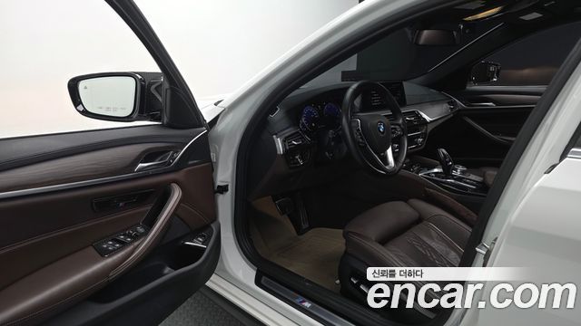 BMW 5 Series (G30) 520d xDrive M Sport Package Plus 2018 — фото 10