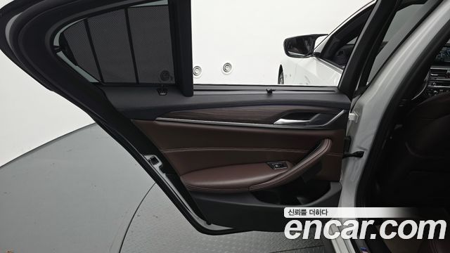 BMW 5 Series (G30) 520d xDrive M Sport Package Plus 2018 — фото 25