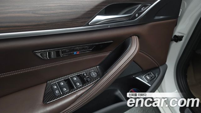 BMW 5 Series (G30) 520d xDrive M Sport Package Plus 2018 — фото 27