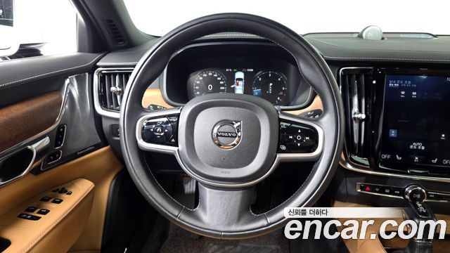 Volvo S90 D5 AWD Inscription 2019 — фото 18