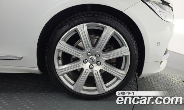 Volvo S90 D5 AWD Inscription 2019 — фото 27