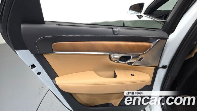Volvo S90 D5 AWD Inscription 2019 — фото 31