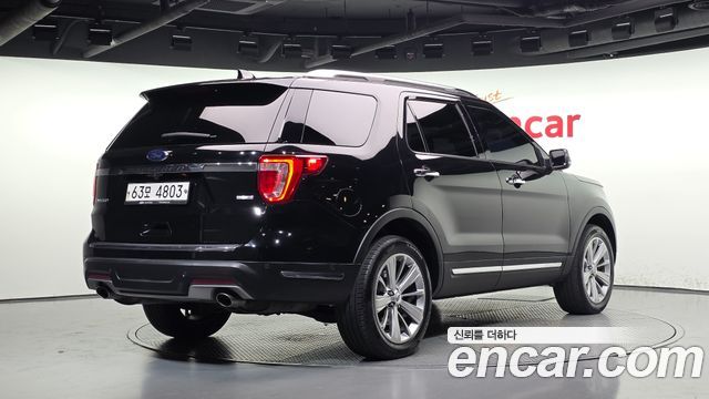 Ford Explorer 2.3 Limited 4WD 5th 2019 — фото 2