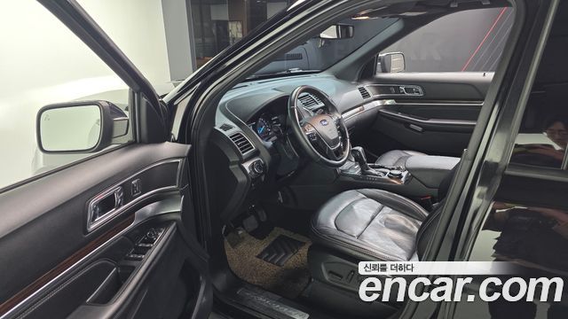 Ford Explorer 2.3 Limited 4WD 5th 2019 — фото 10