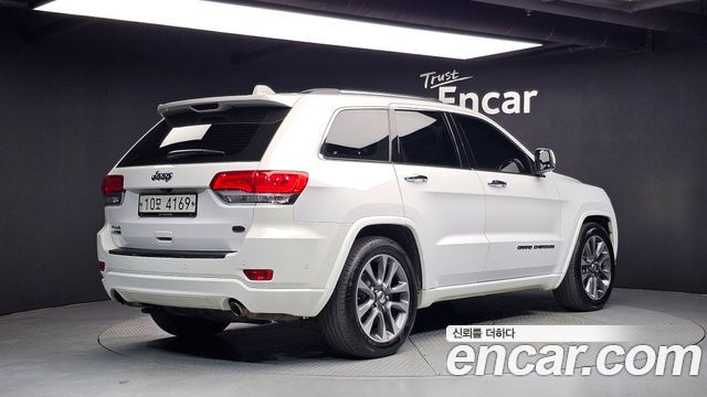 Jeep Grand Cherokee 3.0 Diesel Overland WK2 2018 — фото 2