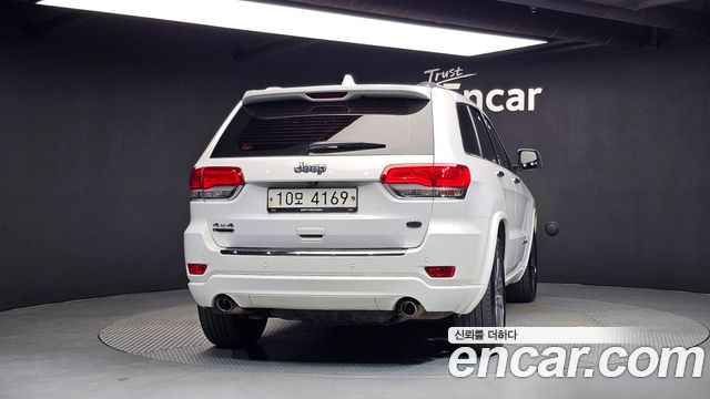 Jeep Grand Cherokee 3.0 Diesel Overland WK2 2018 — фото 4