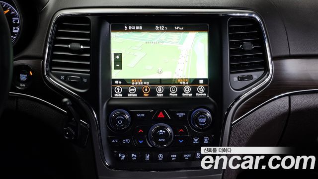 Jeep Grand Cherokee 3.0 Diesel Overland WK2 2018 — фото 14
