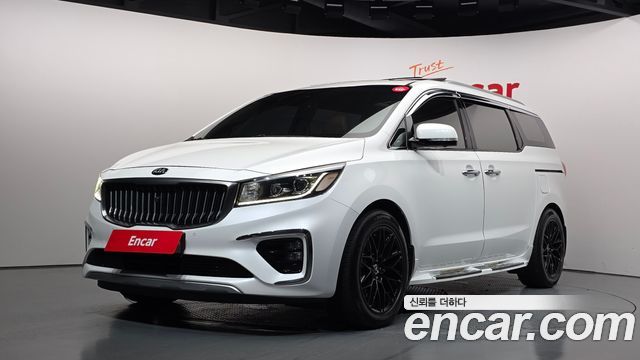 Kia Carnival 9-Seater Noblesse Special