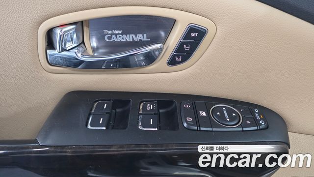 Kia Carnival 9-Seater Noblesse Special 2019 — фото 12