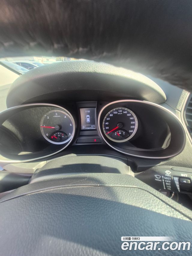 Hyundai Santa Fe (DM) Diesel(e-VGT) 2.0 2WD Premium 2013 — фото 8