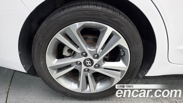 Hyundai Avante (AD) 1.6 GDI Value Plus 2018 — фото 5