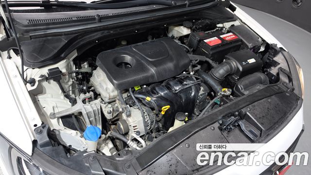 Hyundai Avante (AD) 1.6 GDI Value Plus 2018 — фото 6