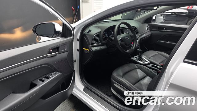 Hyundai Avante (AD) 1.6 GDI Value Plus 2018 — фото 10