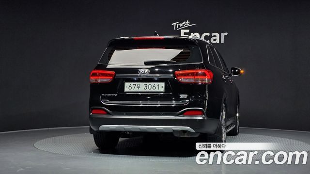 Kia Sorento Diesel 2.0 2WD Noblesse 2015 — фото 4