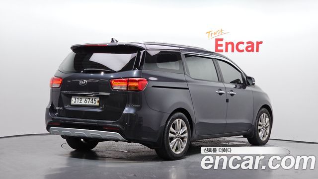 Kia Carnival 9-seater Prestige 2015 — фото 2