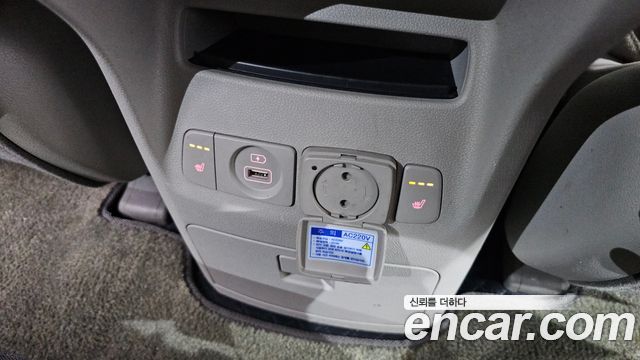 Kia Carnival 9-seater Prestige 2015 — фото 17