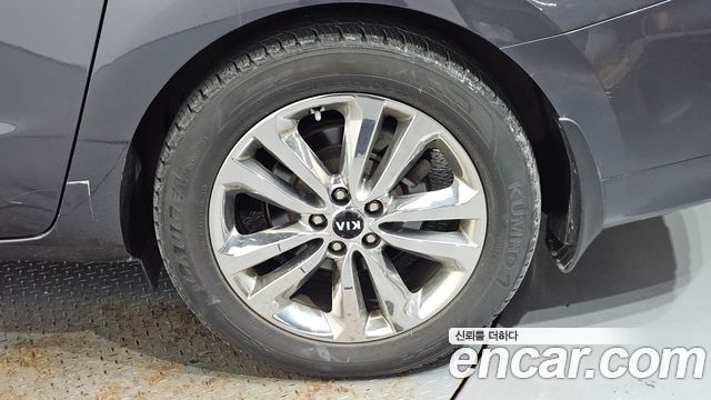 Kia Carnival 9-seater Prestige 2015 — фото 21