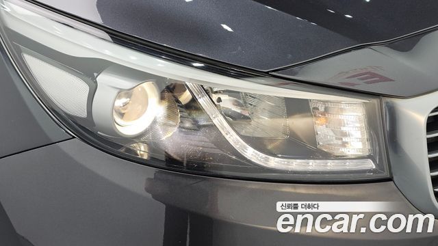 Kia Carnival 9-seater Prestige 2015 — фото 22