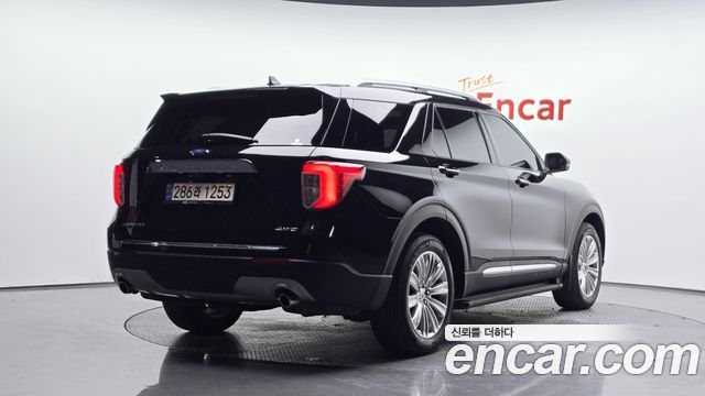 Ford Explorer (VI) 2.3 LimIted 4WD 2022 — фото 2