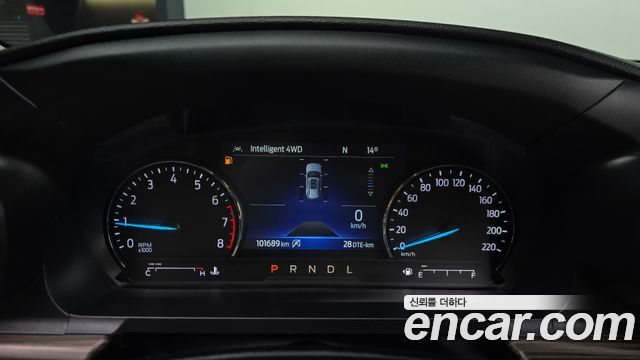 Ford Explorer (VI) 2.3 LimIted 4WD 2022 — фото 8