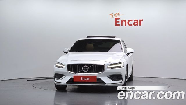 Volvo S60 (III) B5 Inscription 2022 — фото 3