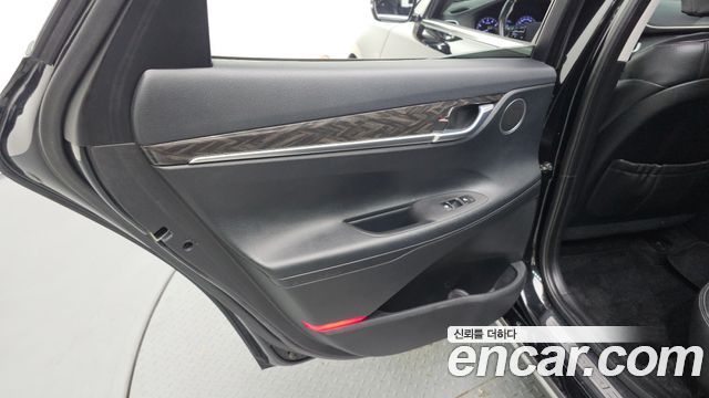 Hyundai Grandeur (IG) 2.4 Premium 2019 — фото 25