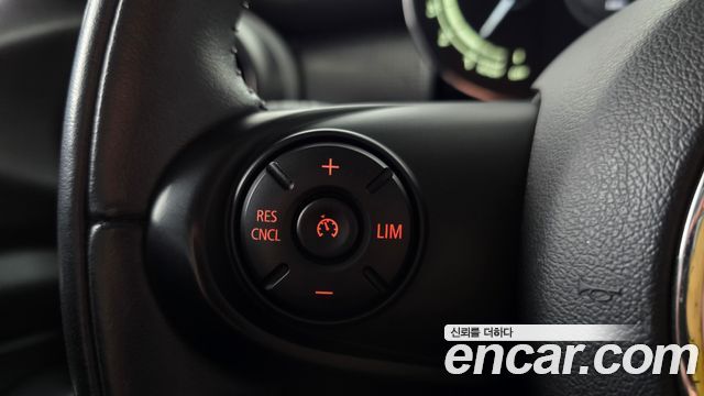 MINI Cooper 5Door Standard 3rd 2021 — фото 20