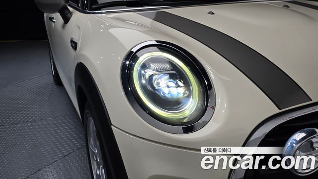 MINI Cooper 5Door Standard 3rd 2021 — фото 28