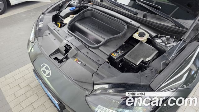 Hyundai Ioniq 6 Long Range Exclusive + 2023 — фото 6