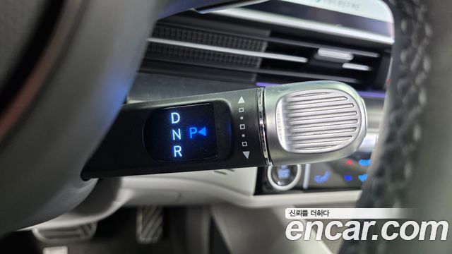 Hyundai Ioniq 6 Long Range Exclusive + 2023 — фото 9