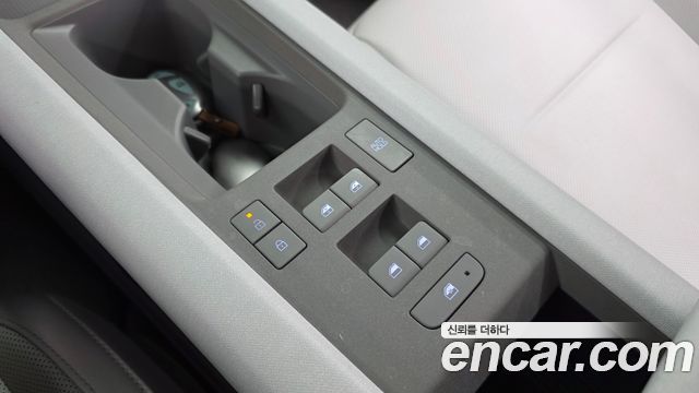 Hyundai Ioniq 6 Long Range Exclusive + 2023 — фото 27