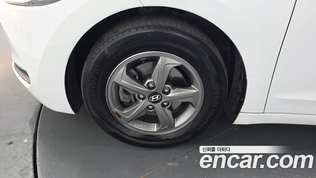 Hyundai Avante (AD) 1.6 e-VGT SMART 2017 — фото 5