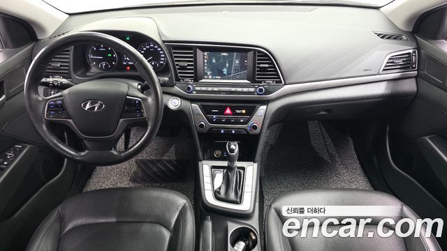 Hyundai Avante (AD) 1.6 e-VGT SMART 2017 — фото 7