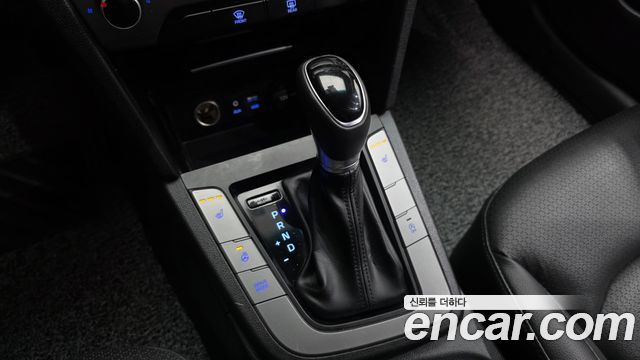 Hyundai Avante (AD) 1.6 e-VGT SMART 2017 — фото 9