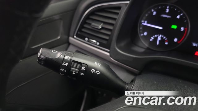 Hyundai Avante (AD) 1.6 e-VGT SMART 2017 — фото 17