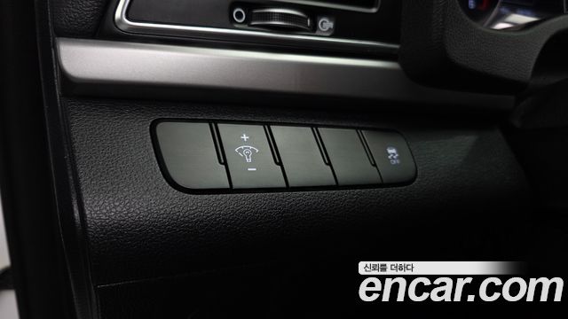 Hyundai Avante (AD) 1.6 e-VGT SMART 2017 — фото 18