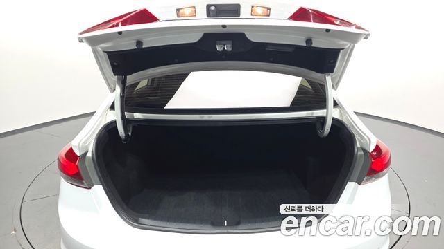 Hyundai Avante (AD) 1.6 e-VGT SMART 2017 — фото 20