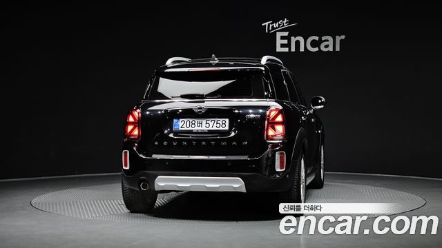 MINI Cooper Countryman Classic Plus Launch Pack 2nd Gen 2023 — фото 4