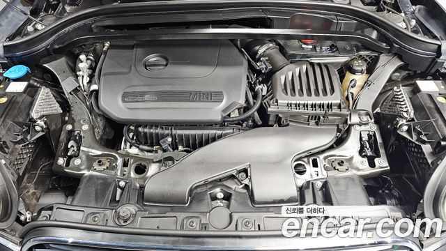 MINI Cooper Countryman Classic Plus Launch Pack 2nd Gen 2023 — фото 6