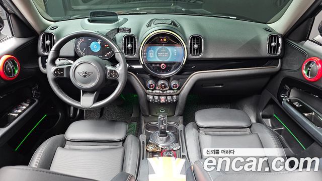 MINI Cooper Countryman Classic Plus Launch Pack 2nd Gen 2023 — фото 7